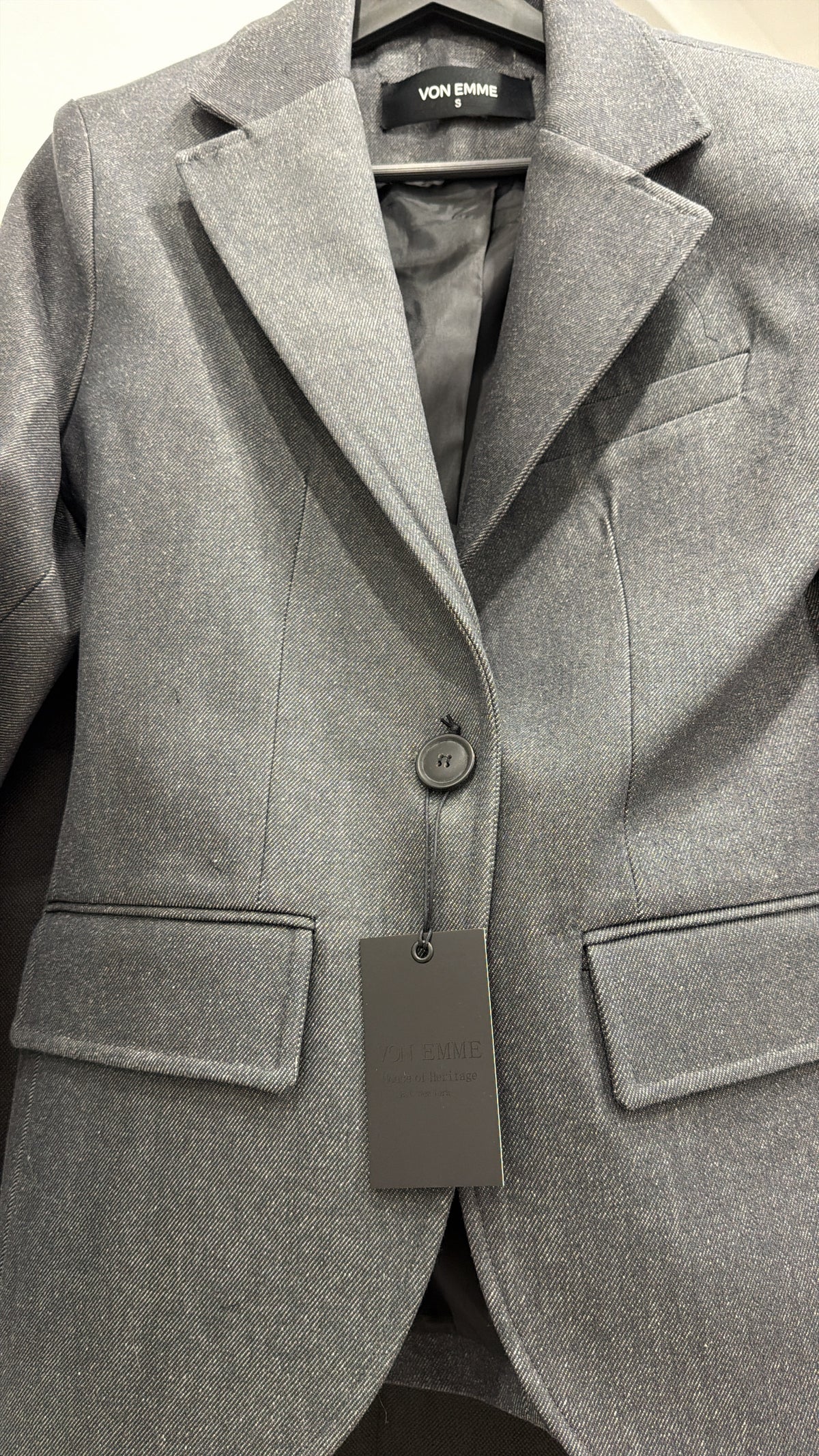 THE SCULPTED WAIST BLAZER