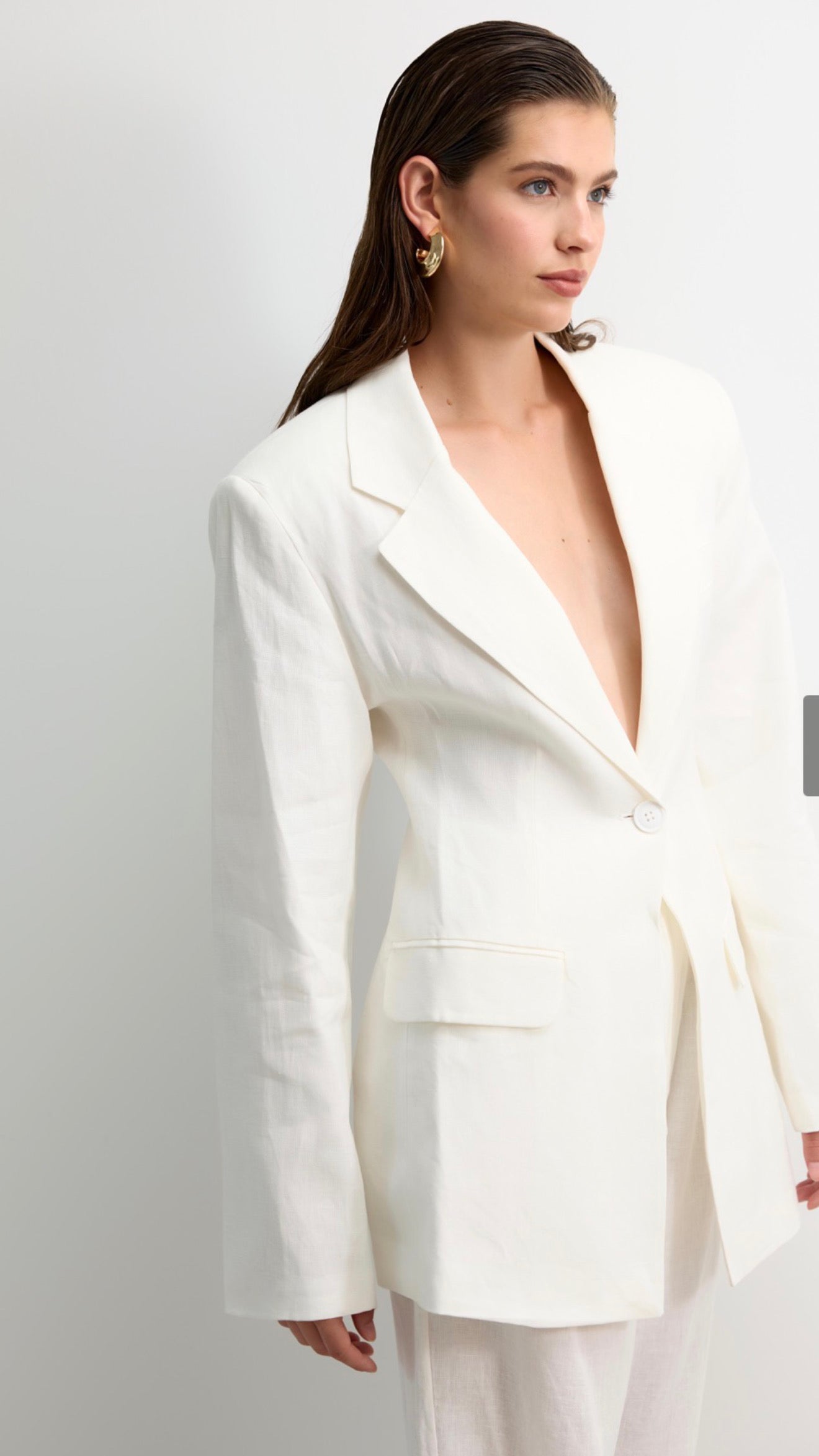 Olivia Linen Tailored Blazer